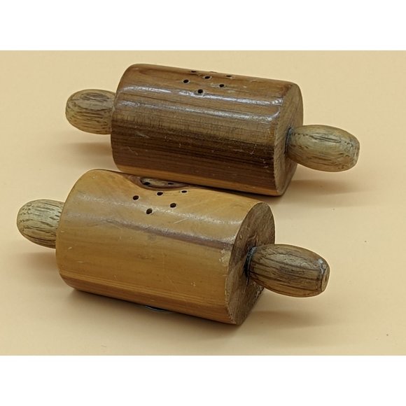Vintage Salt and Pepper Shakers Rolling Pins Wood Souvenir Kitsch - Picture 2 of 4